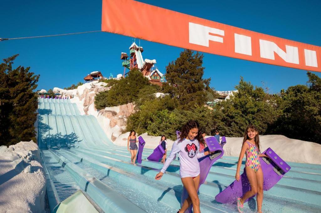 Disney'S All-Star Sports Resort 셀러브레이션 외부 사진